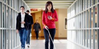 Những hành khách khiếm khuyết cần lưu ý gì khi đi máy bay?