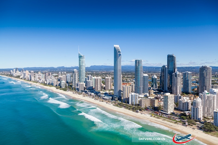 Gold Coast gây ấn tượng với bờ biển dài xanh ngắt