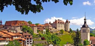 Xiêu lòng với 12 ngôi làng đẹp như mơ ở khắp thế giới