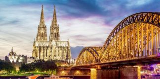 Cùng Vietnam Airlines khám phá châu Âu – Vé khứ hồi từ 585 USD siêu tiết kiệm Vietnam Airlines KM vé khứ hồi chỉ từ 585 USD siêu rẻ