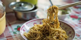 Những món ăn đường phố quyến rũ du khách ở Yagon Những món ngon ở Yagon