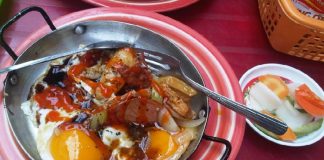 5 món ăn sáng khách Tây “phải lòng” ở đường phố Sài Gòn Những món ăn sáng nổi tiếng ở Sài Gòn