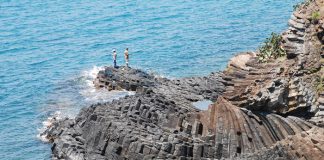 Top 5 điểm du lịch Đà Nẵng check in cực đẹp giới trẻ nên biết Ghềnh Bàng - điểm du lịch Đà Nẵng không thể bỏ qua