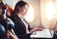 Dịch vụ liên lạc trực tuyến trên máy bay Aeroflot Dịch vụ liên lạc trực tuyến trên máy bay Aeroflot