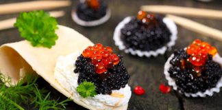 Choáng ngợp trước 6 món ăn đắt đỏ bậc nhất thế giới Trứng cá tầm – món ăn đại gia tiêu tốn cả cây vàng