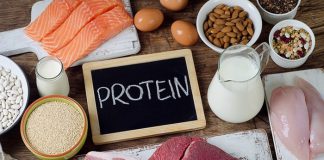 Nên và không nên ăn gì khi đi máy bay? Nên ăn các loại thực phẩm giàu protein khi đi máy bay