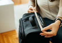 Tại sao hành lý xách tay khi đi máy bay chỉ giới hạn ở 7kg? Hành lý khách hàng mang theo bên người khi đi máy bay gọi là hành lý xách tay