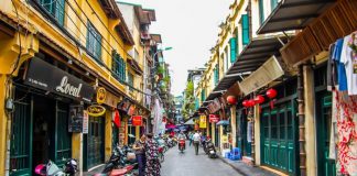 Có gì đặc biệt ẩn sau những ngõ ngách của 36 phố phường? Phố cổ Hà Nội mang trong mình những nét tinh tế được lưu giữ hàng ngàn năm qua