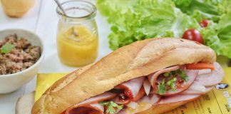 Ẩm thực Sài Gòn và những món ăn làm nên tên tuổi Ẩm thực Sài Gòn với bánh mì độc đáo