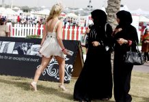 10 điều cấm kỵ bạn nên biết khi du lịch các nước Hồi giáo Du lịch các nước Hồi giáo cần chú ý trang phục